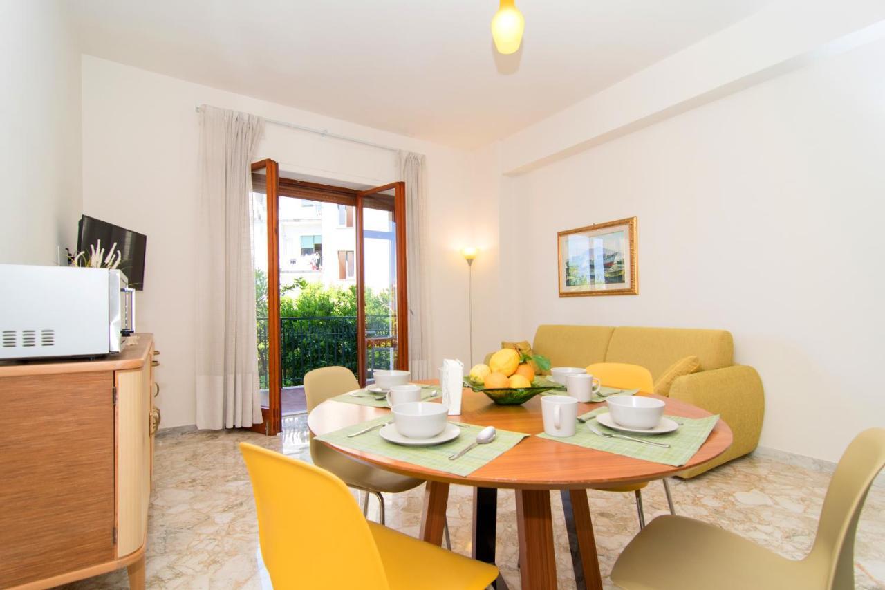 Casa Enza, For Up To 5 People, Sorrento Center Exterior foto