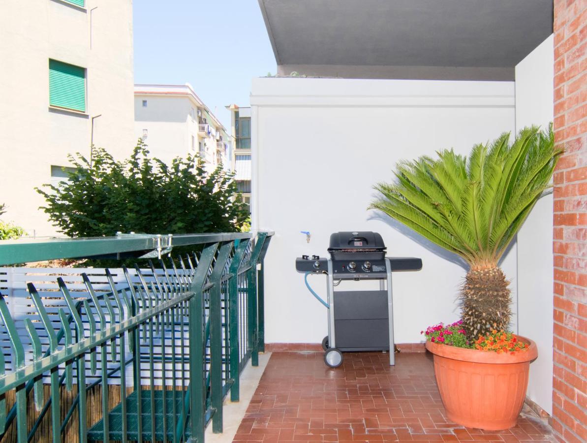 Casa Enza, For Up To 5 People, Sorrento Center Exterior foto